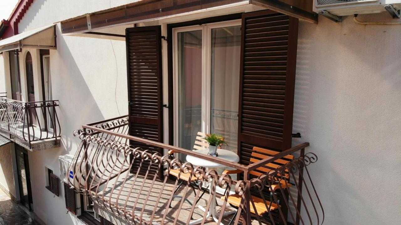 Aurelis Apartments Пореч Экстерьер фото