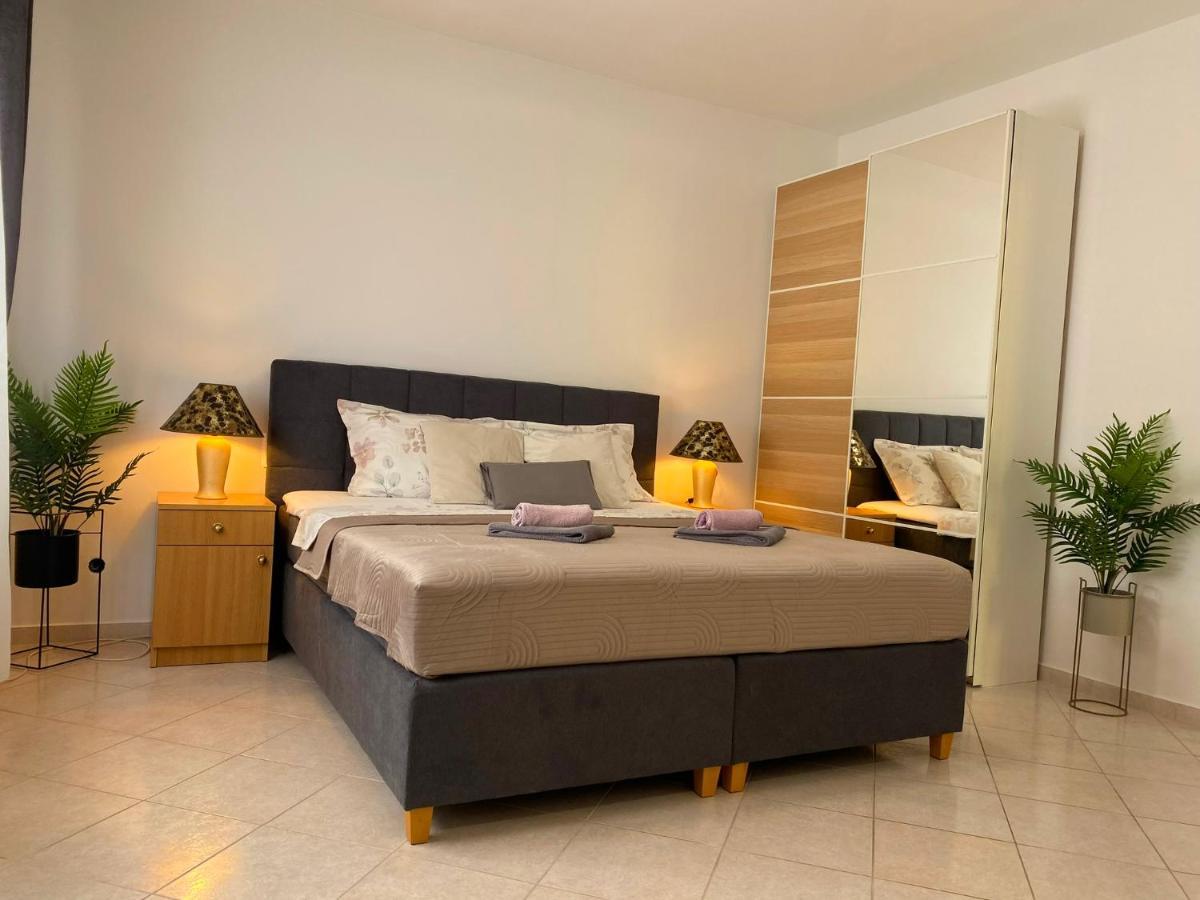 Aurelis Apartments Пореч Номер фото